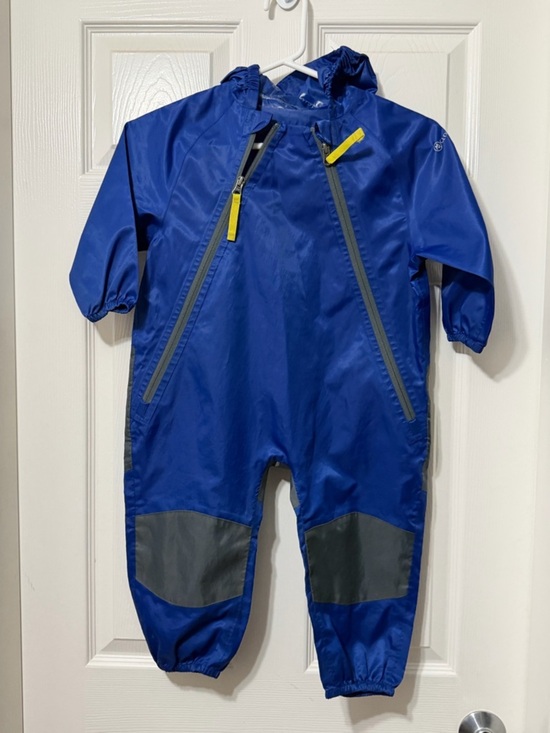 Cloudveil Other - Cloudveil muddy buddy rain suit size 2t vvguc